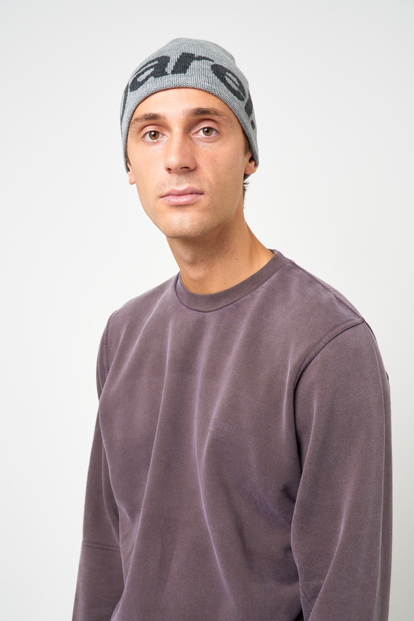 Nova Beanie Light Grey