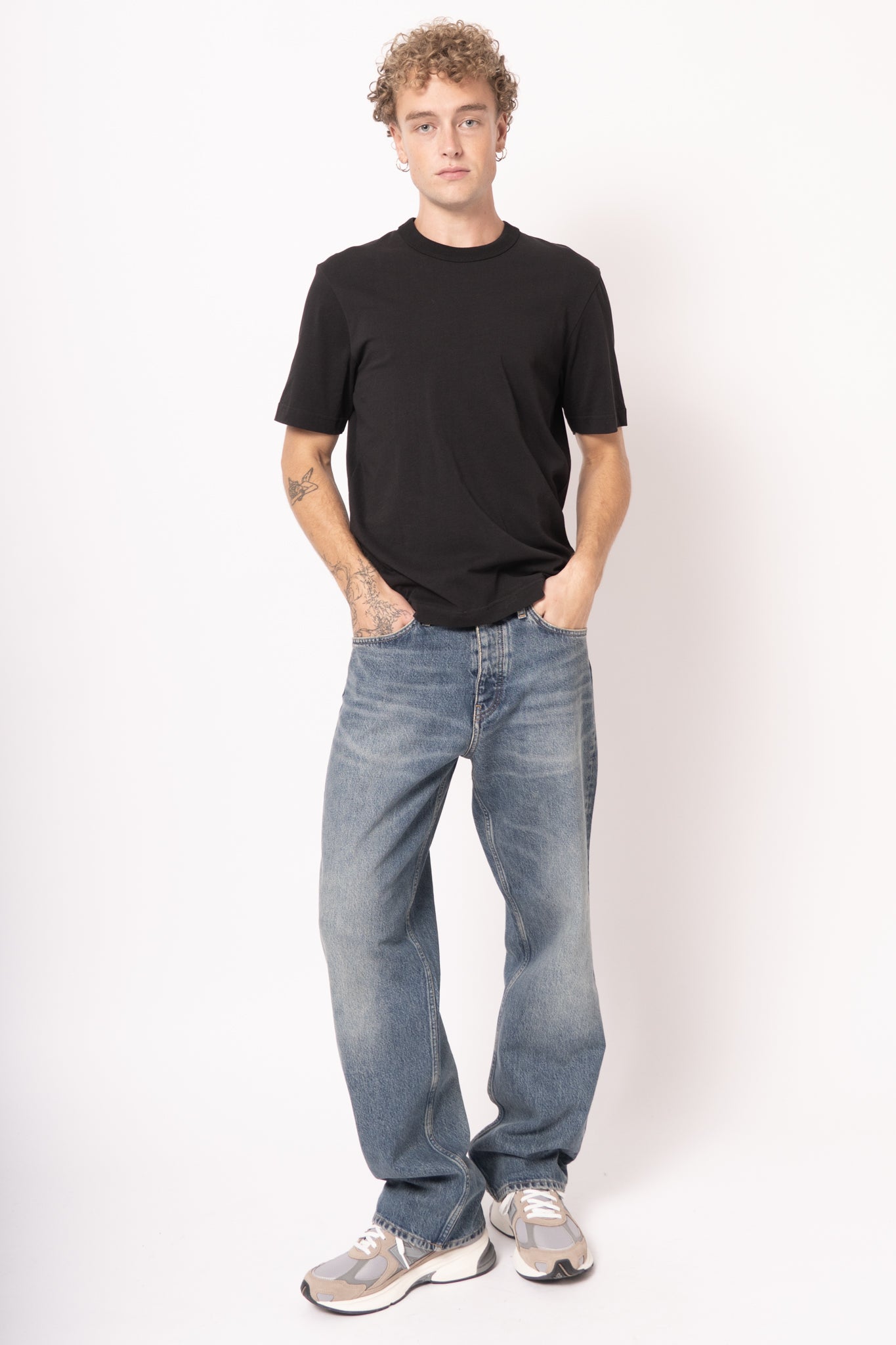 Seam Tee Black