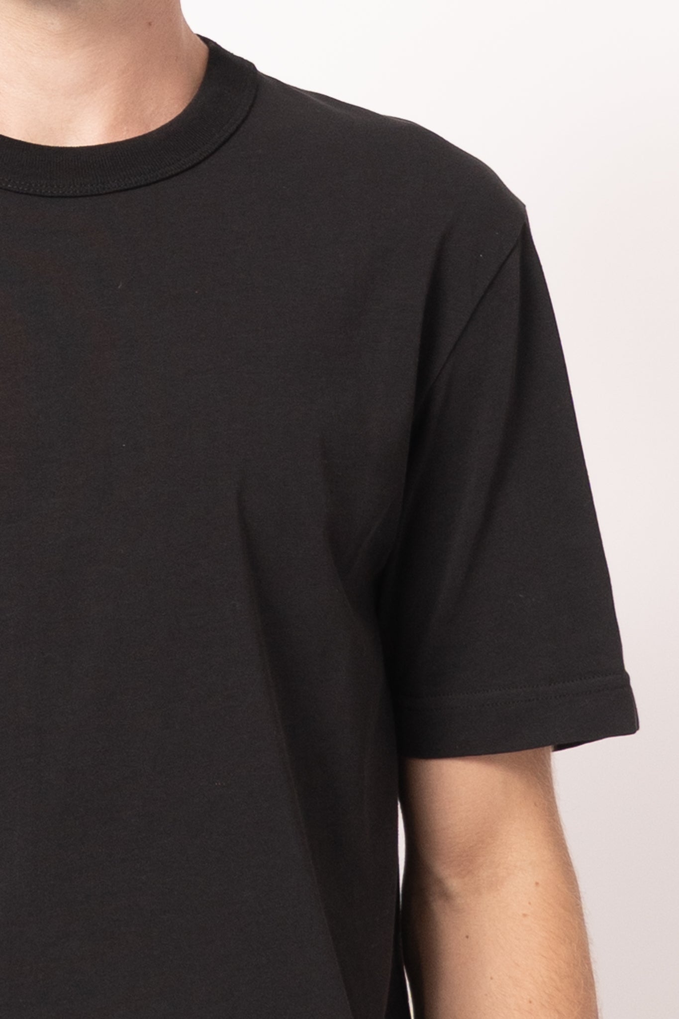 Seam Tee Black