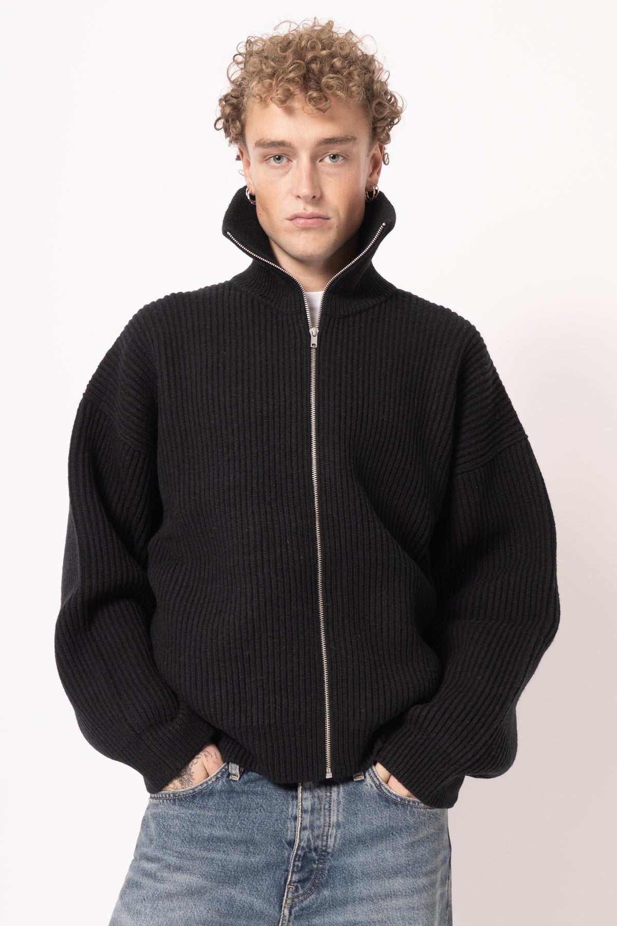 Vonarstræti Zipped Wool Sweater Black