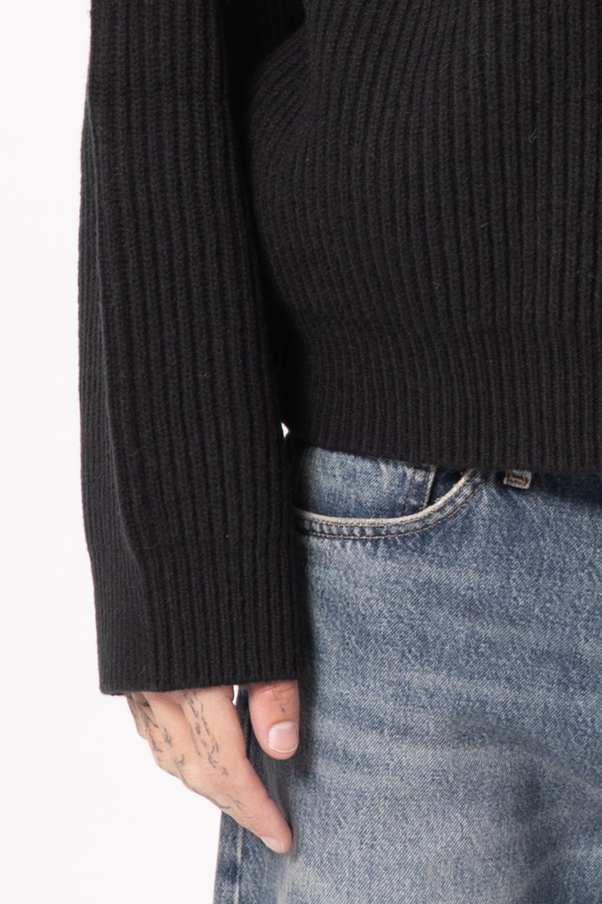 Vonarstræti Zipped Wool Sweater Black