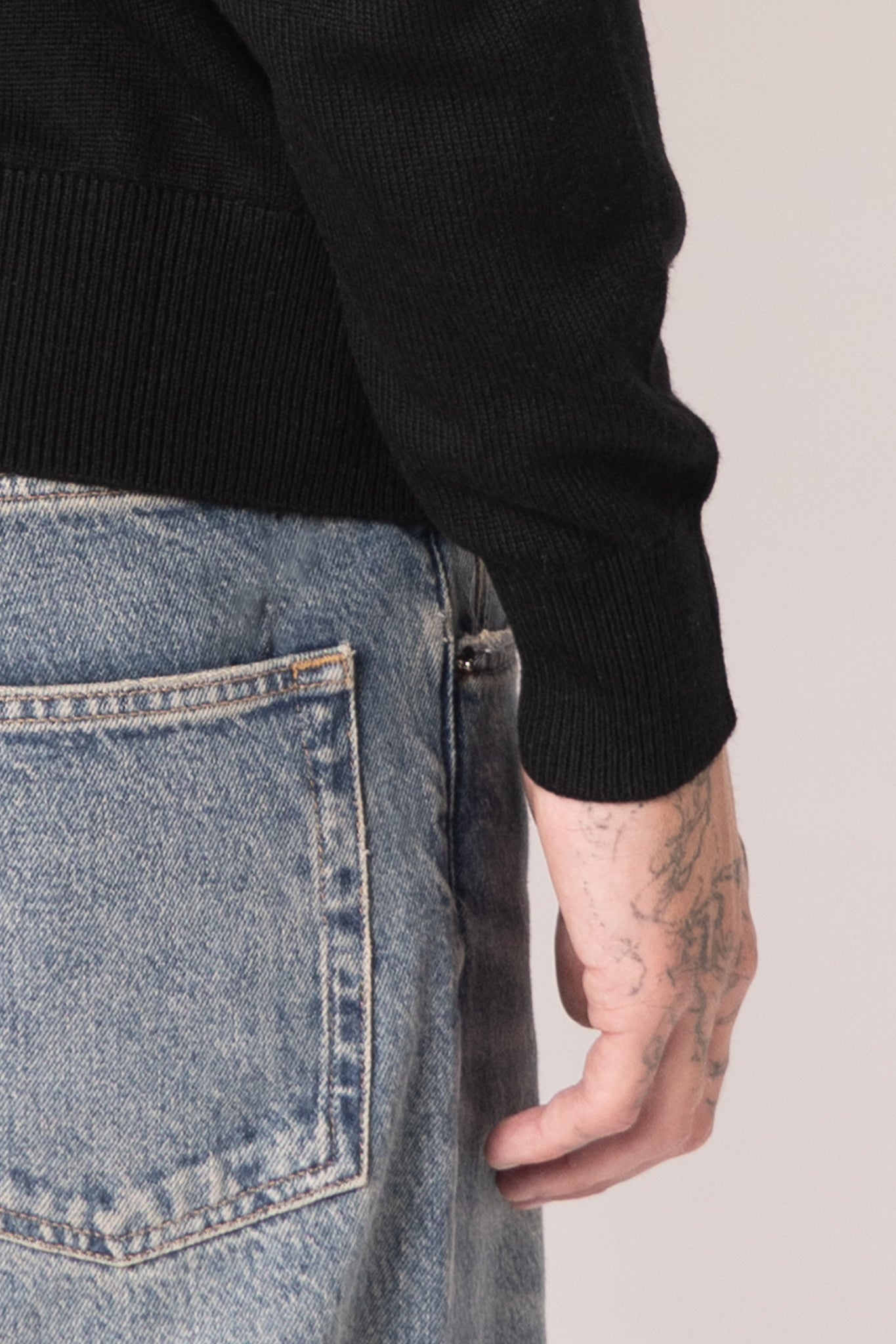 Moon Merino Cropped Black