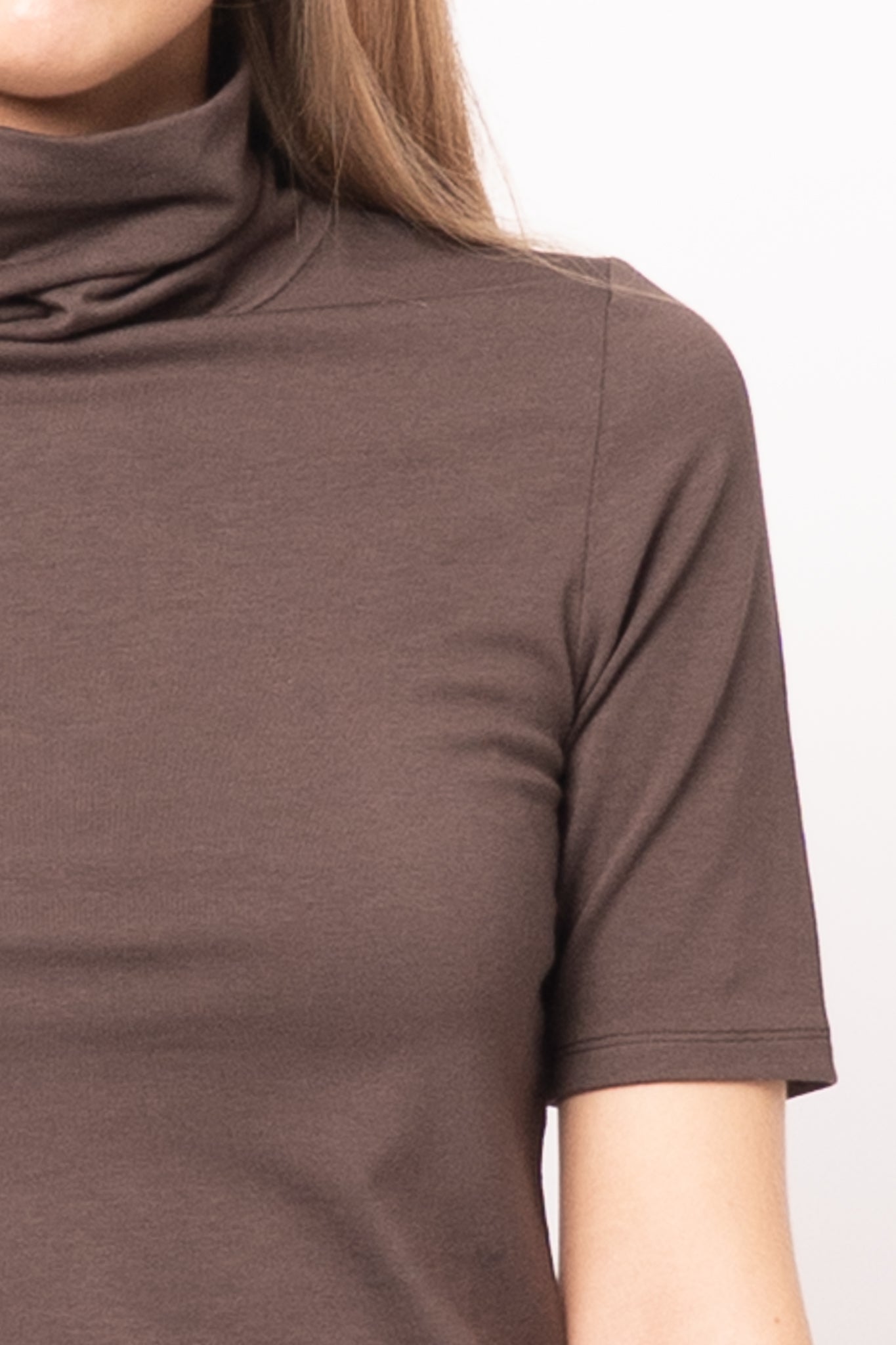 Meganst Rollneck T-Shirt Seal Brown