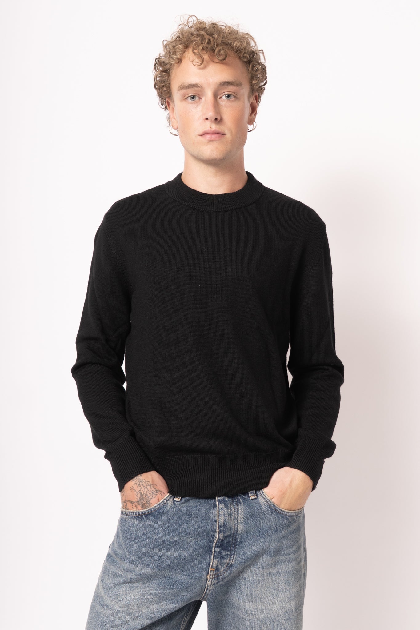 Moon Merino Cropped Black