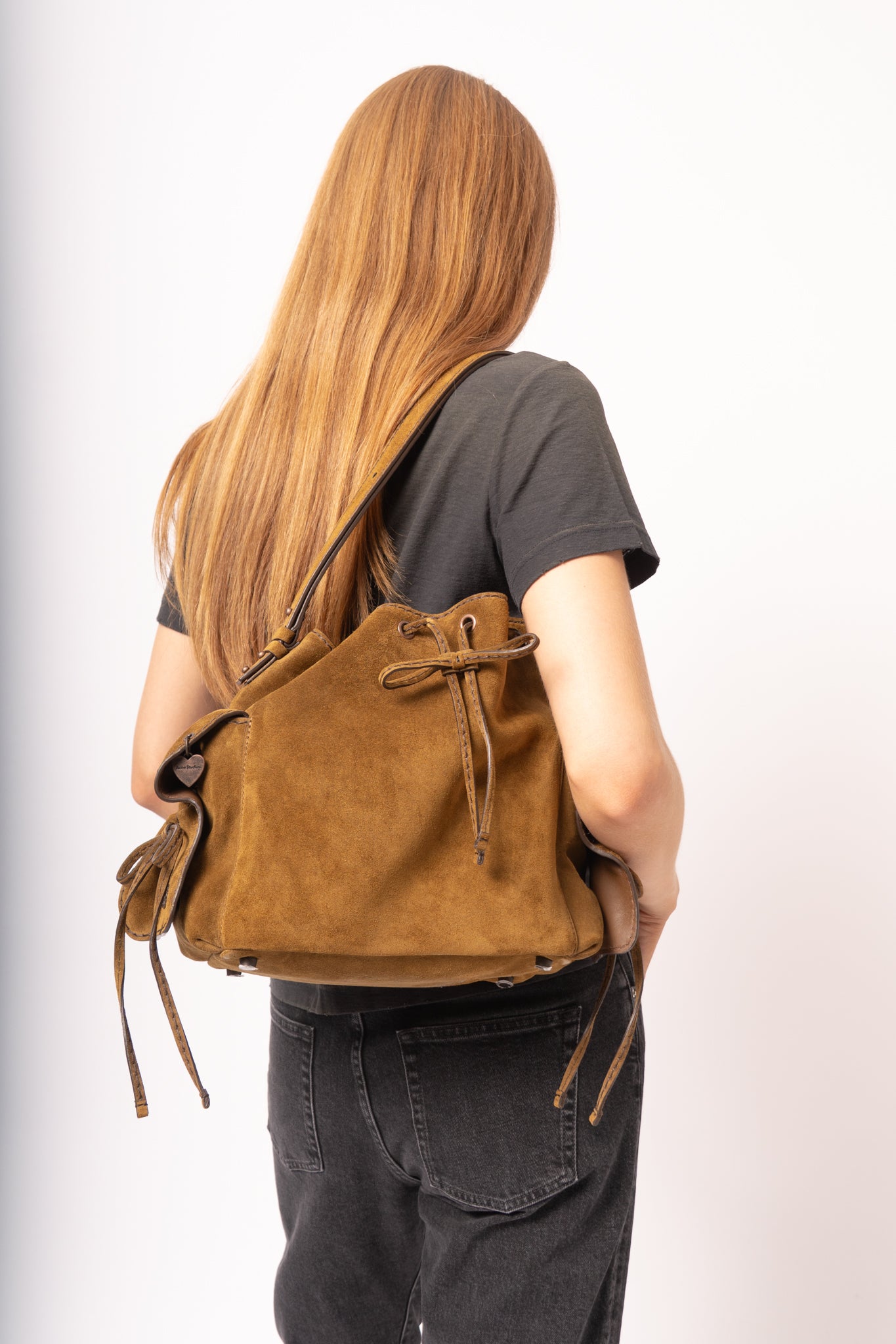 Multipocket Suede Bucket Bag Cognac Brown