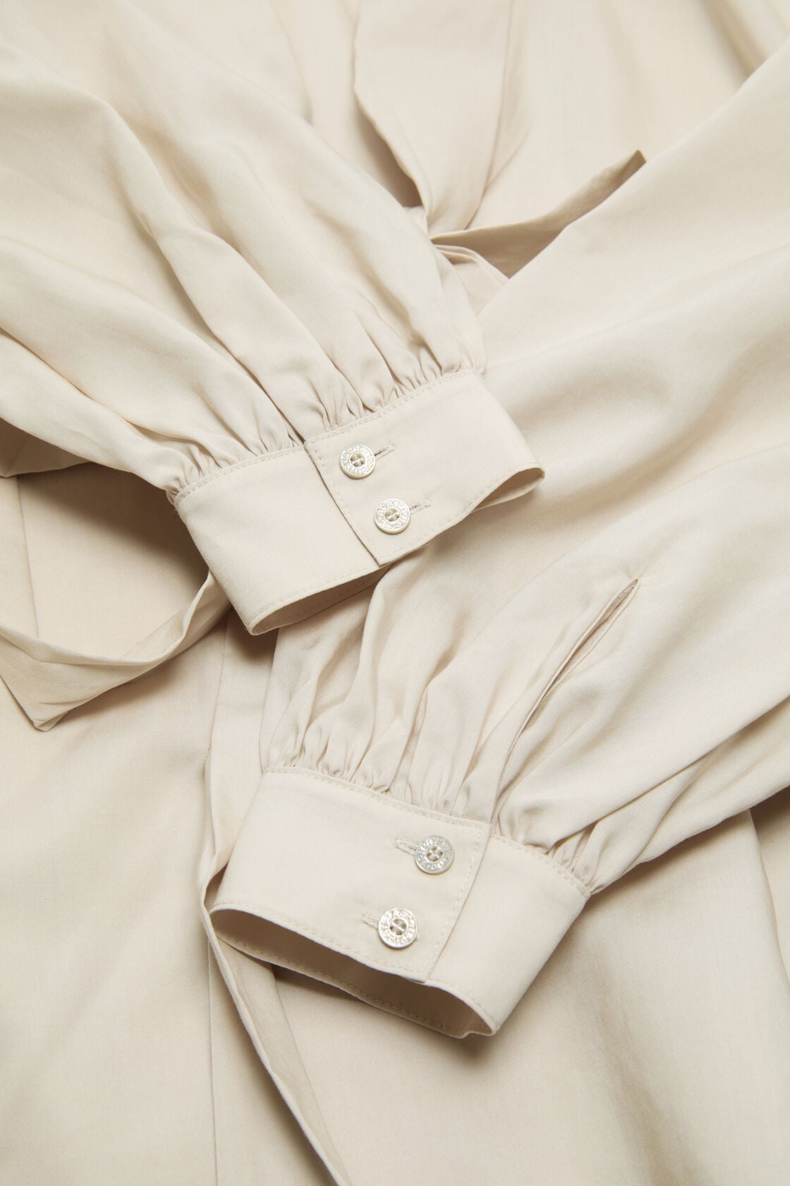 Shirt Light Beige — bagside