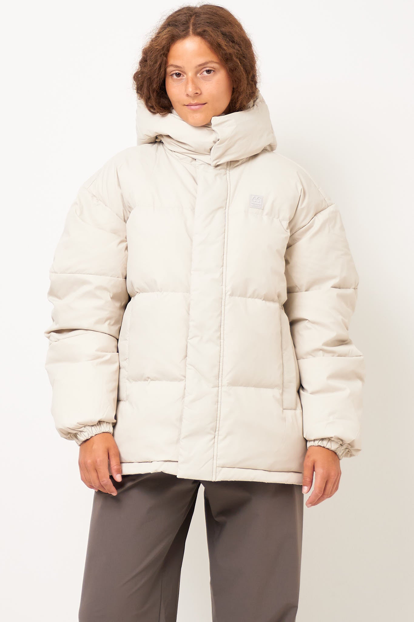 Dyngja Down Jacket Dark Stone