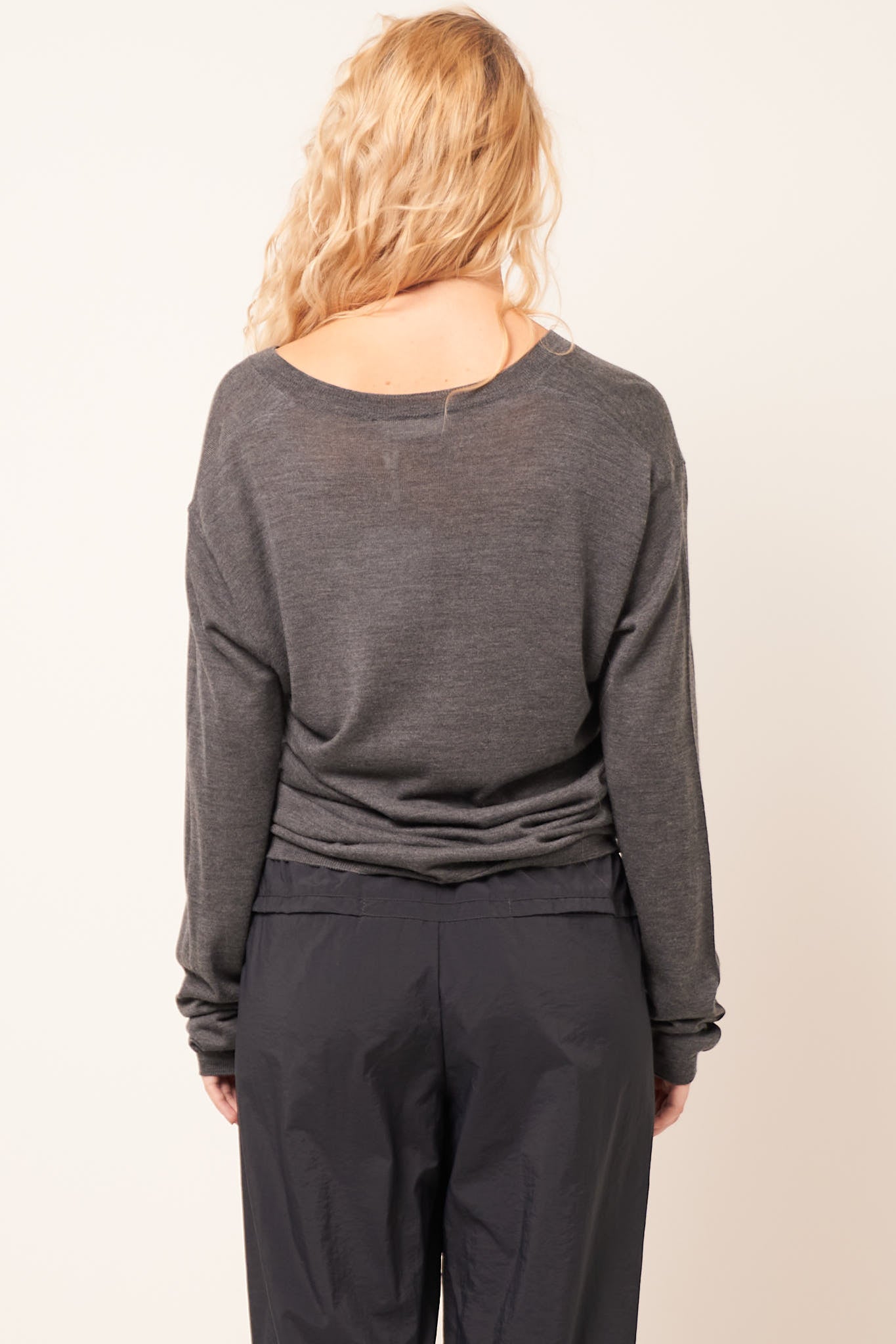 Ebba Wool Silk V-Neck Anthracite Grey