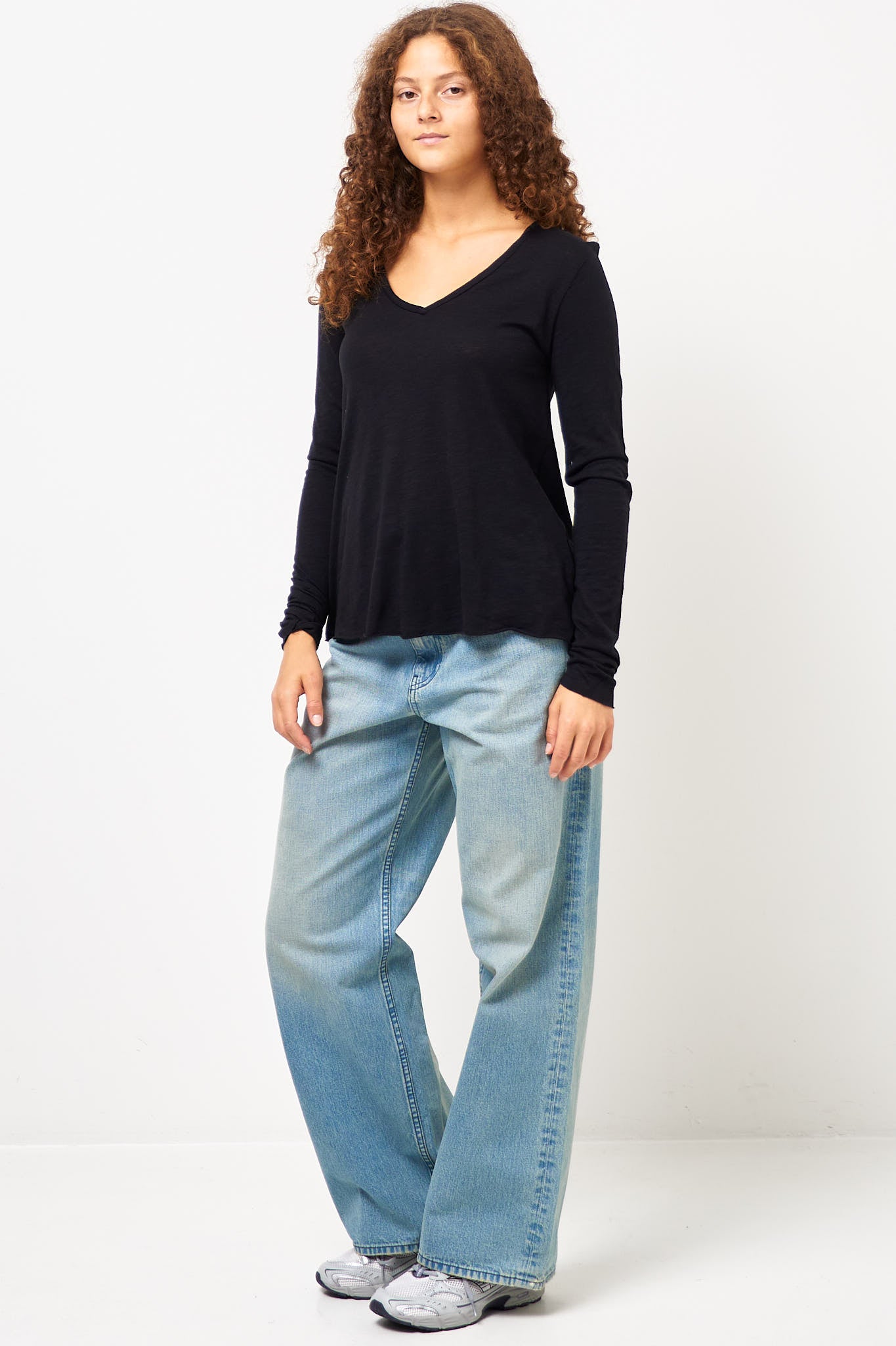 Jacksonville V-neck LS T-shirt Black