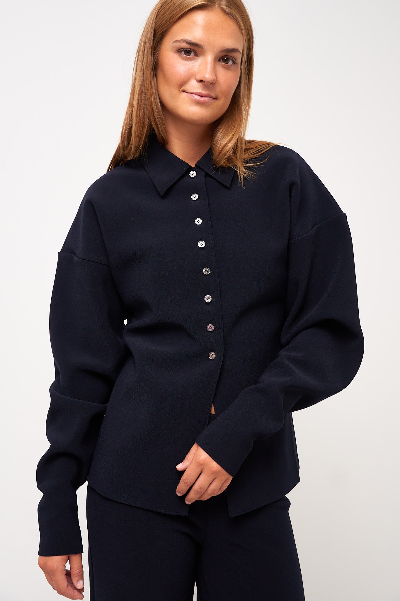 Lay3 Point Collar Cardigan Ink