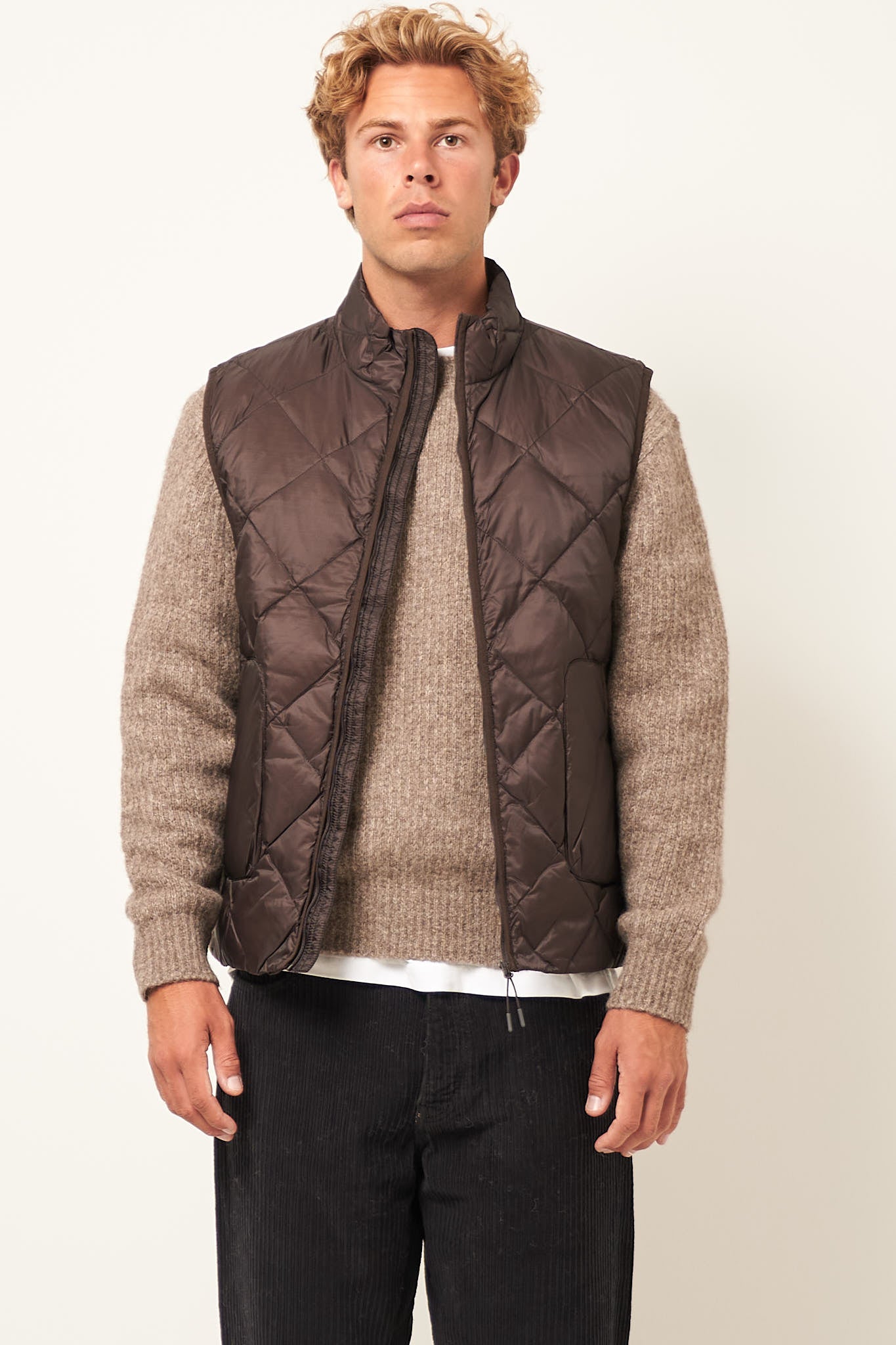 Light Down Vest Dark Brown