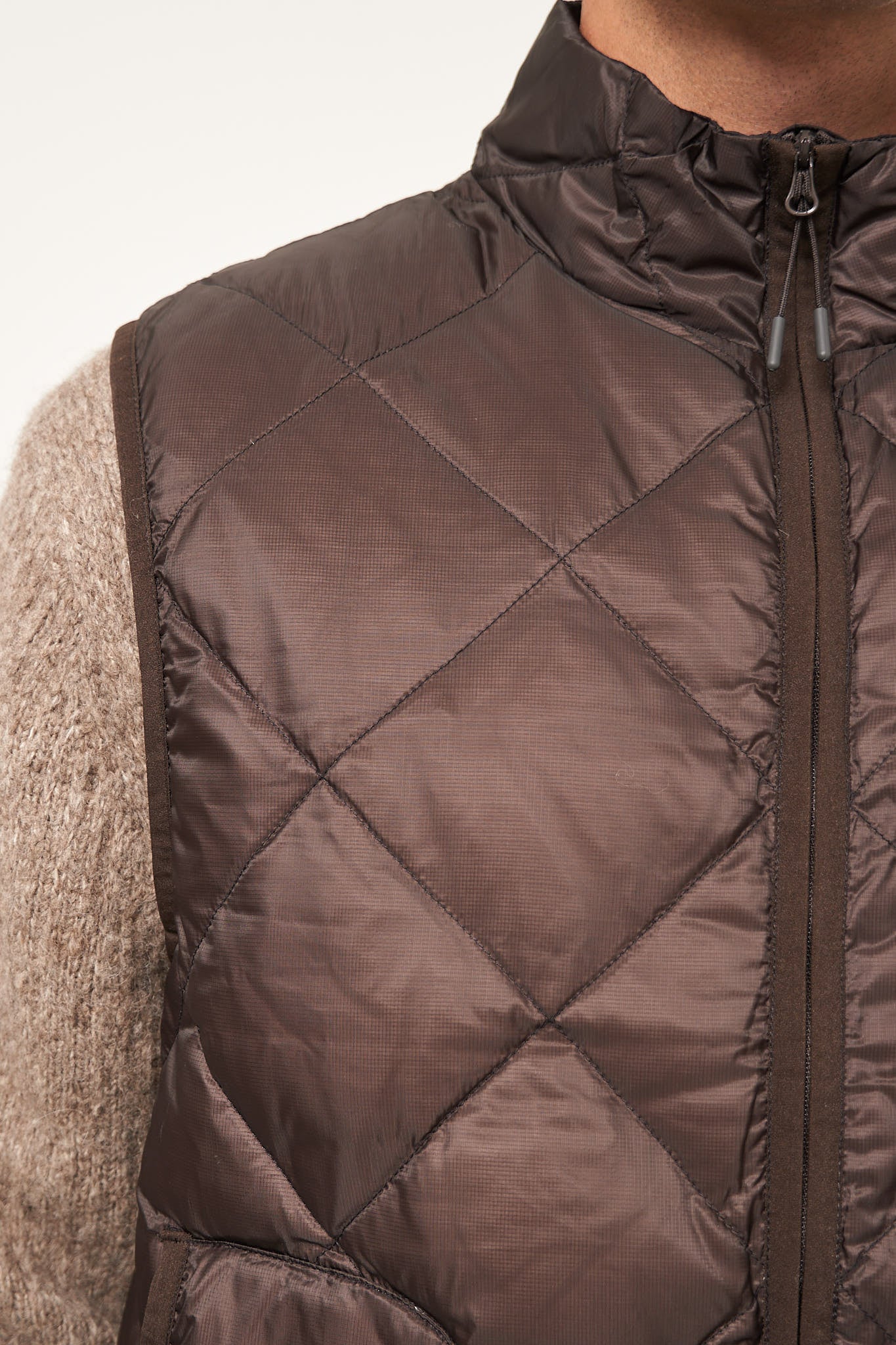 Light Down Vest Dark Brown