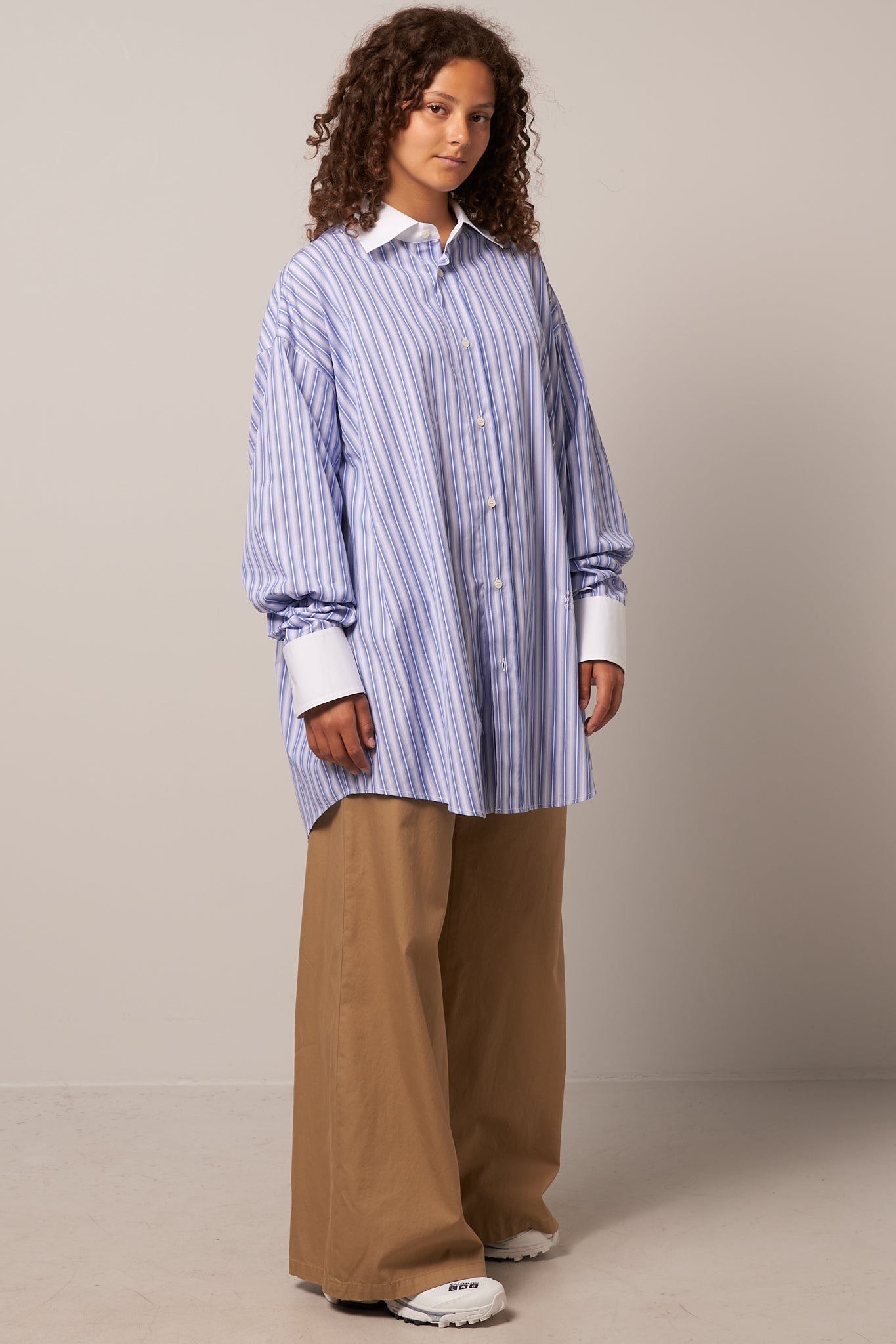 White Collar Shirt Blue Stripe