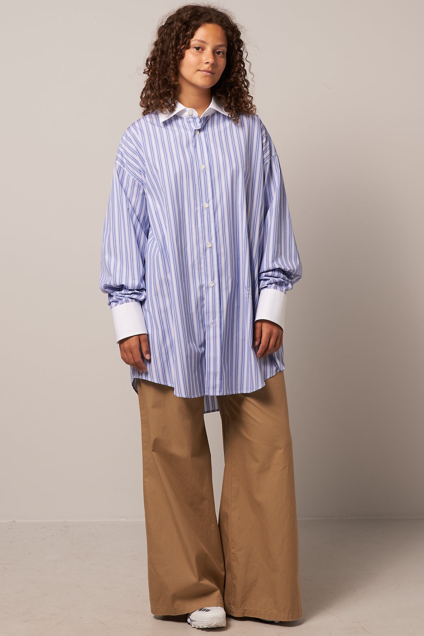 White Collar Shirt Blue Stripe