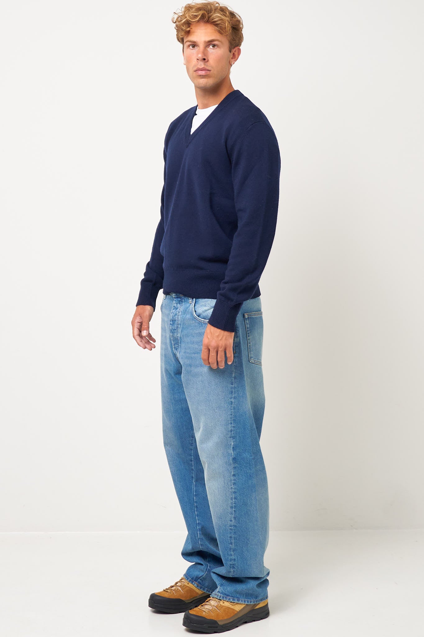 Sunflower - Moon Merino V Neck Navy – STRØM