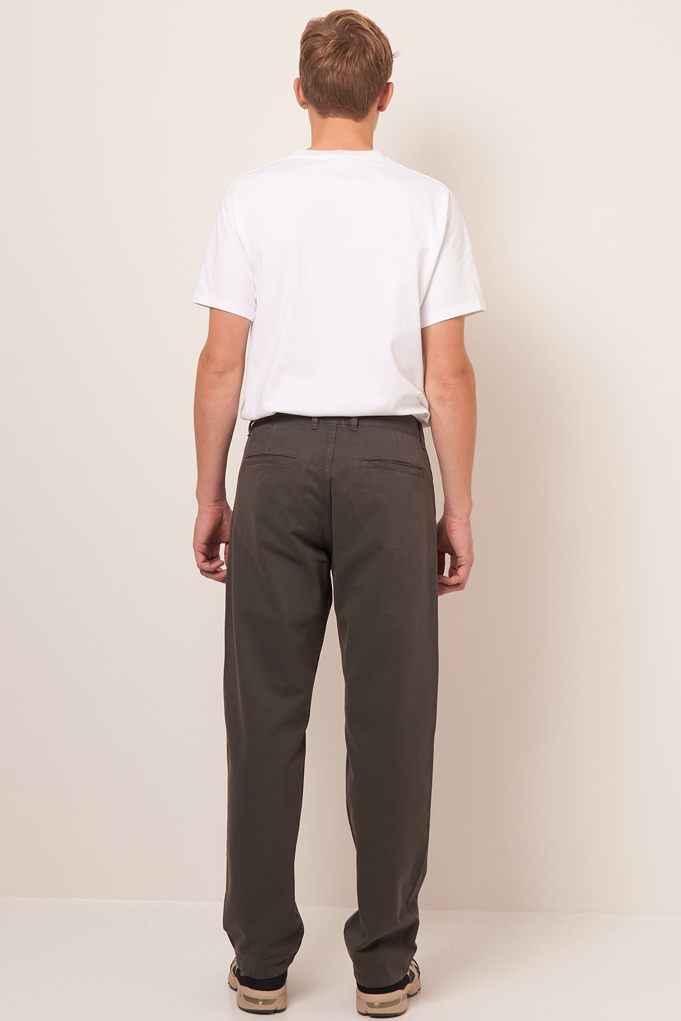 Walker Chinos Carbon