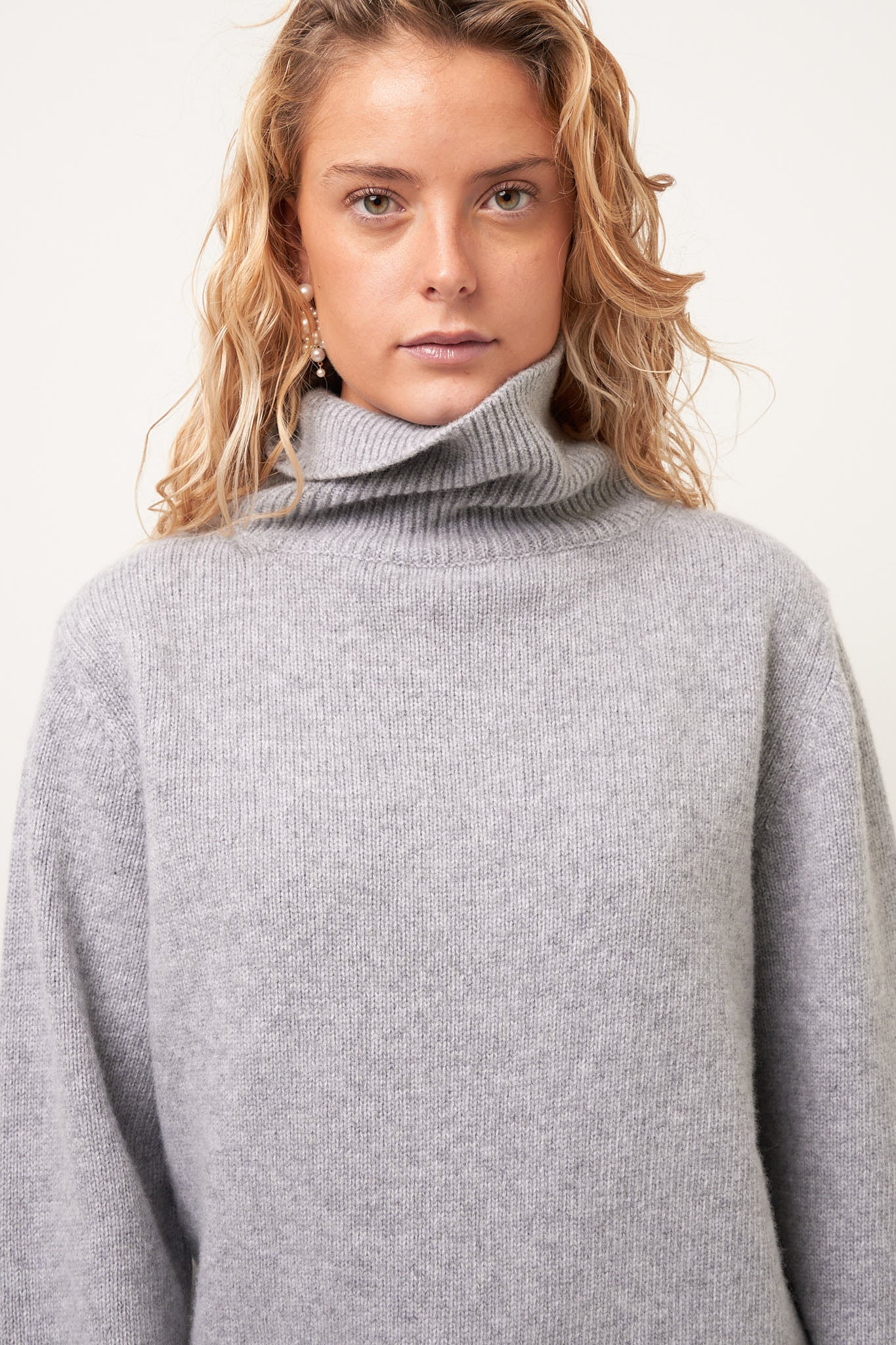 Visse Roll Neck Sweater City Grey