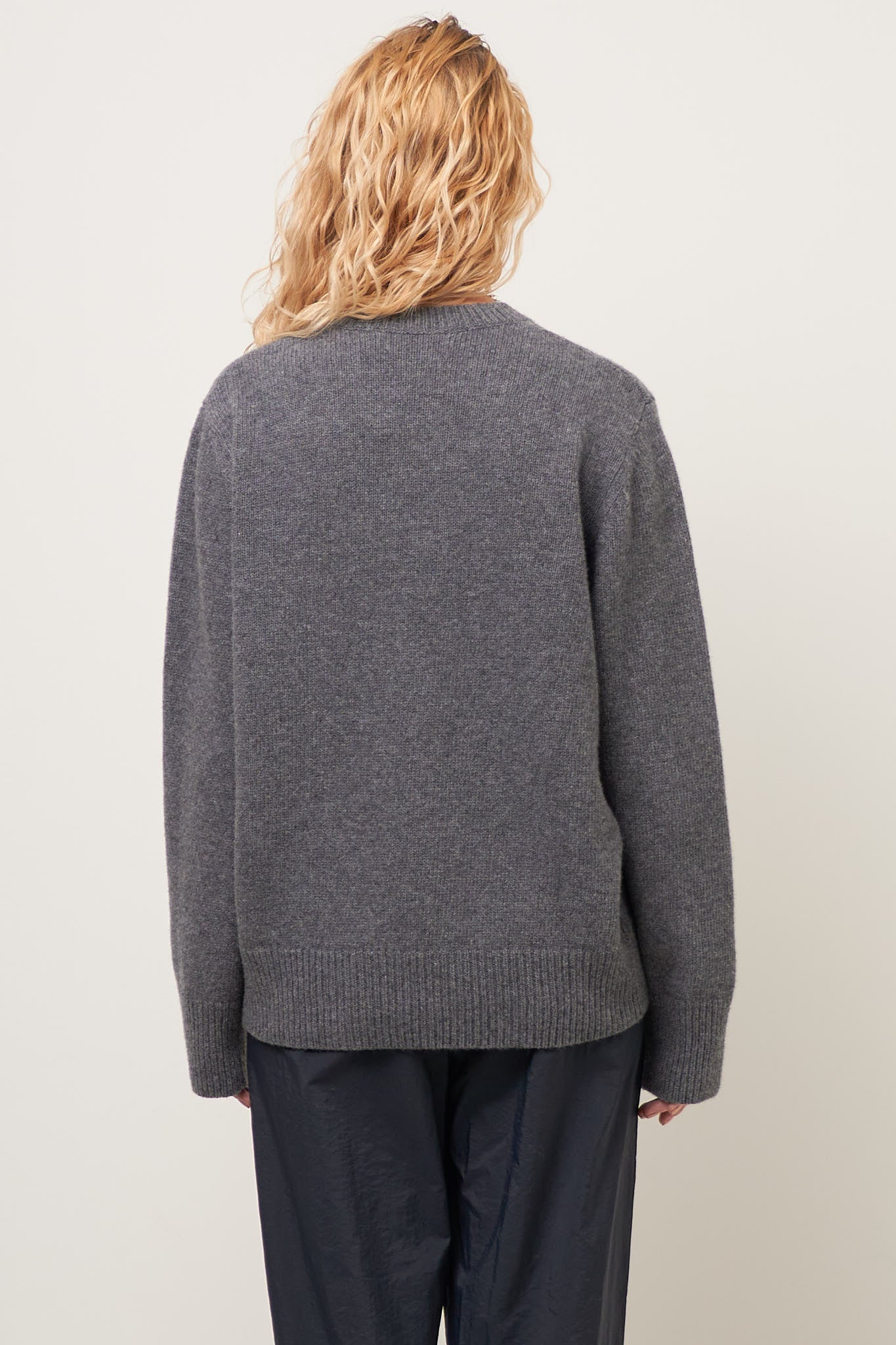 Visse Round Neck Sweater Anthracite Grey