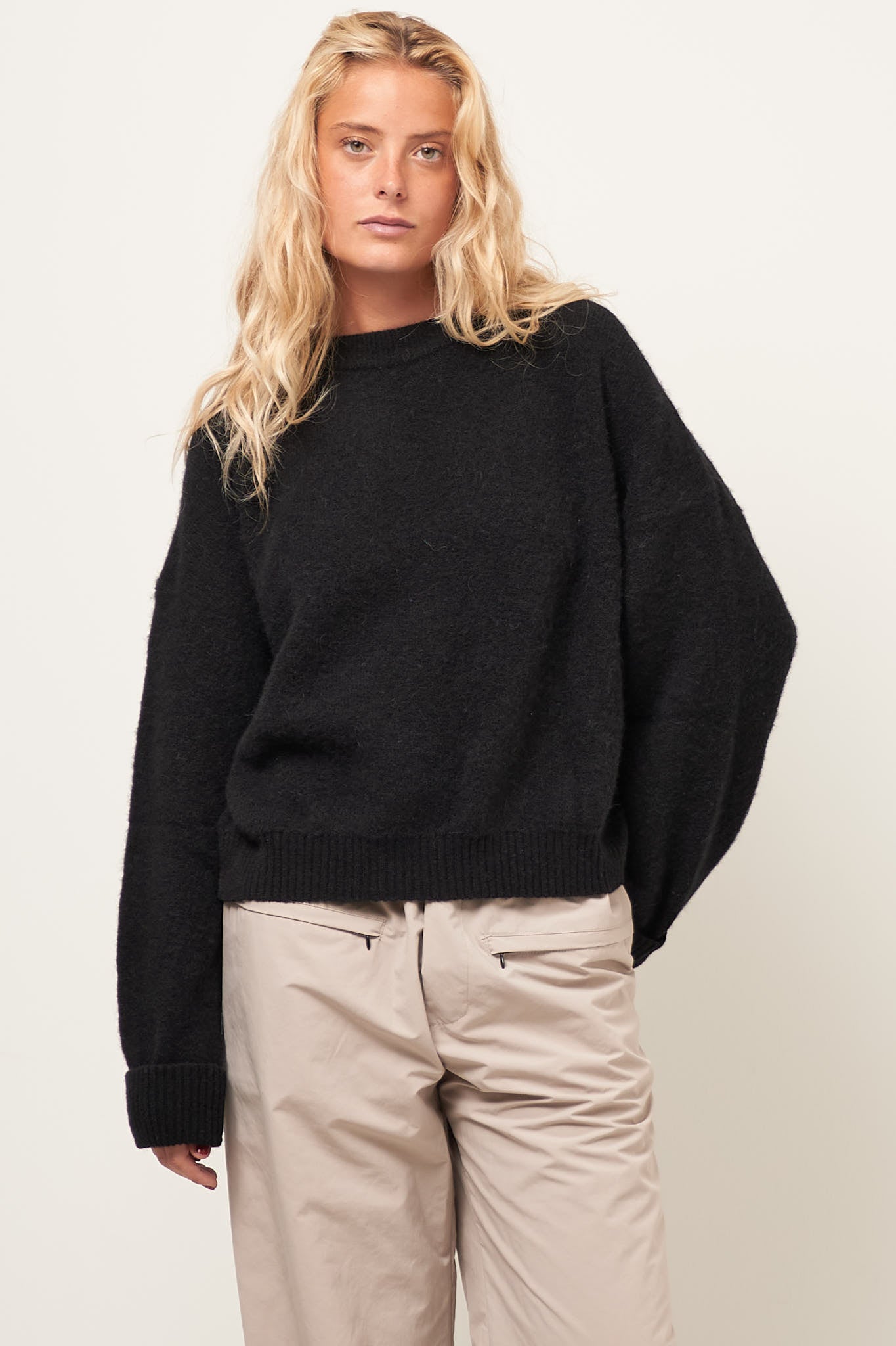 Vitow Sweater Black