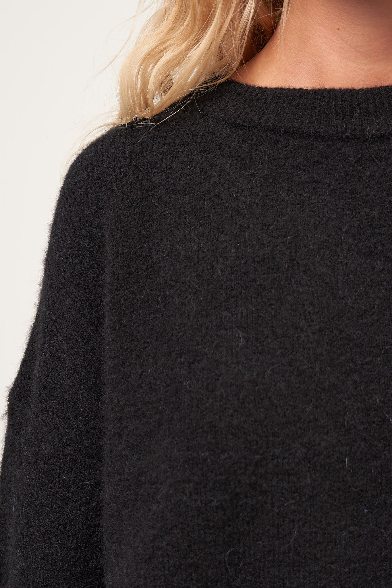 Vitow Sweater Black